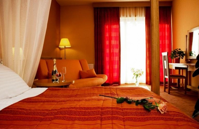 Hotel & Restaurant Gondűző
