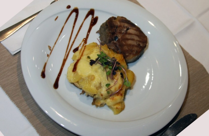 Hotel & Restaurant Gondűző