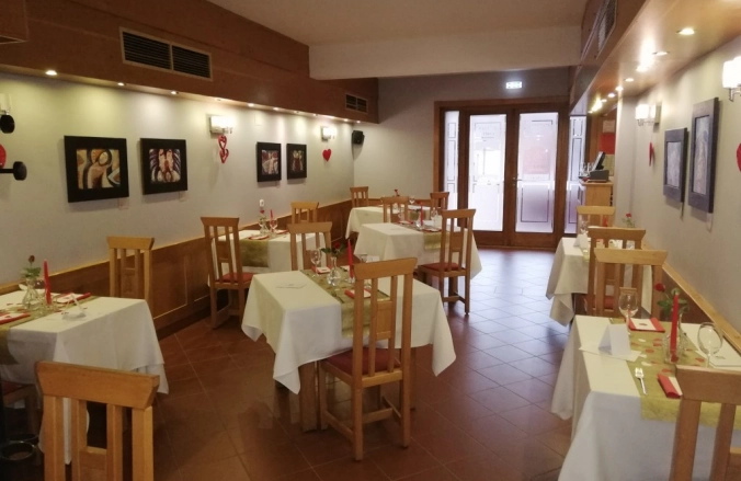 Hotel & Restaurant Gondűző