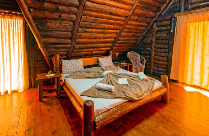 Pensiunea Raiul de pe Râu