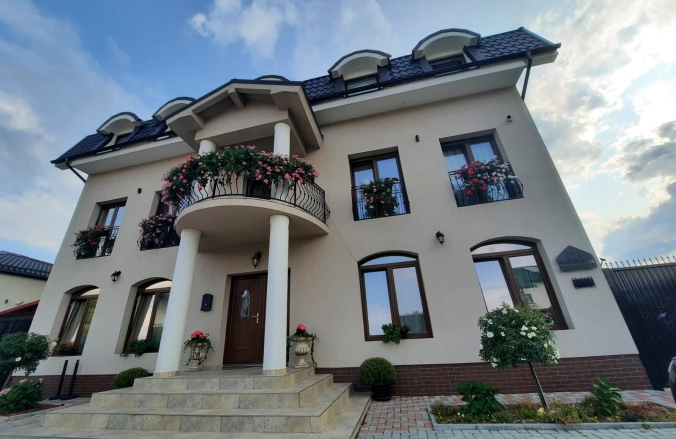 AristoCat Guesthouse
