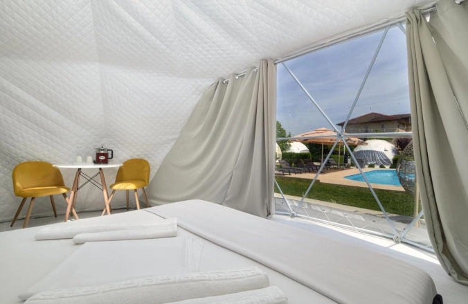 Seagloo Glamping - Adults Only