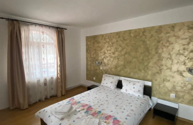 Casa Cristalina & Dumi Albac