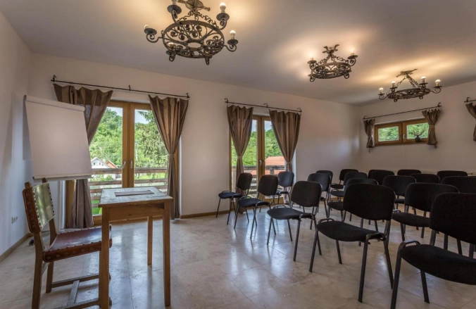 Hanul Vatra Costești