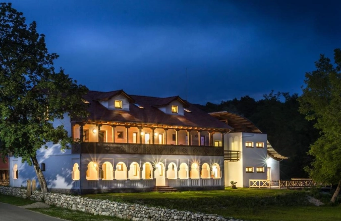 Hanul Vatra Costești