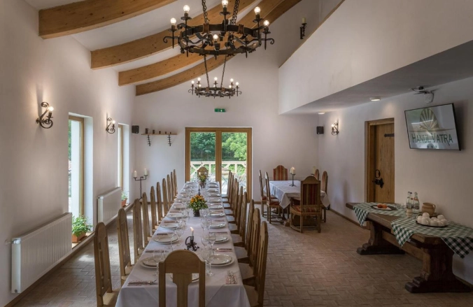 Hanul Vatra Costești