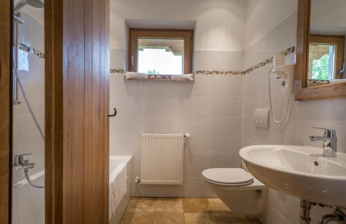 Hanul Vatra Costești