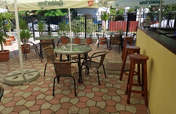 Casa Galbena Costinesti