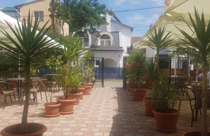 Casa Galbena Costinesti